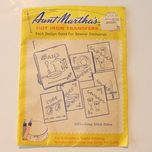 Aunt Martha&#39;s Hot Iron Transfers for Embroidery, Textile Painting, Needlepoint Canvas, and Other Art Crafts, Kitchen Themed Vintage Transfer