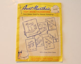 Aunt Martha's Hot Iron Transfers for Embroidery, Textile Painting, Needlepoint Canvas, and Other Art Crafts, Kitchen Themed Vintage Transfer