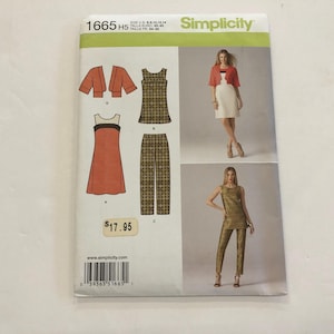 Puede incluir: Patrón de costura Simplicity número 1665 H5 para tallas US 6-14, UK 10-18, Euro 36-44 y tallas 34-42. El patrón incluye instrucciones para hacer un vestido, una blusa, una chaqueta y pantalones. El patrón se muestra sobre un fondo blanco con una modelo que lleva cada una de las prendas.
