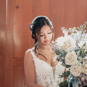 Abalorio de ramo de boda con tapa de botella de foto múltiple personalizado personalizado para algo preciado imagen 2