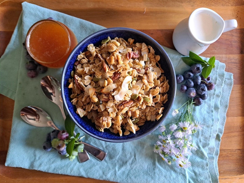 Martin's Homemade Granola – Small Batch Honey & Salt with Pecans, Walnuts, and Pepitas afbeelding 4