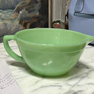 Awesome Vintage Jadeite Batter Bowl, Green Glass Pitcher, Retro Kitchenware
