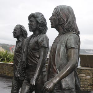 Bee Gees Estatua del grupo de rock