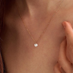 Single Round CZ Diamond Necklace, 925 Sterling Silver Necklace, Minimalist Diamond Necklace for Mom,Everyday Necklace,Christmas Gift for Her