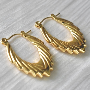 Oval Textured Hoop Earrings Statement Jewelry Boho Gold Hoops Feathered Texture Finish Gold huggie hoop earrings Medium Hoop Earrings