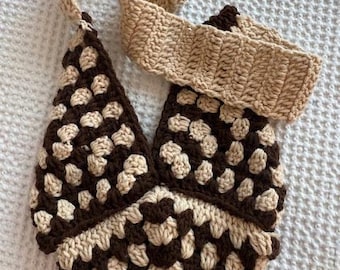 Bolso bandolera de abuela cuadrado de crochet hecho a mano