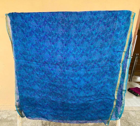 Vintage Pure Silk Sari Fabric – Blue Turquoise Floral Print, 5 Yards for Dressmaking
