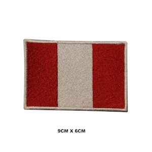Puede incluir: Parche bordado rojo, blanco y rojo de la bandera de Perú. El parche mide 9 cm por 6 cm.
