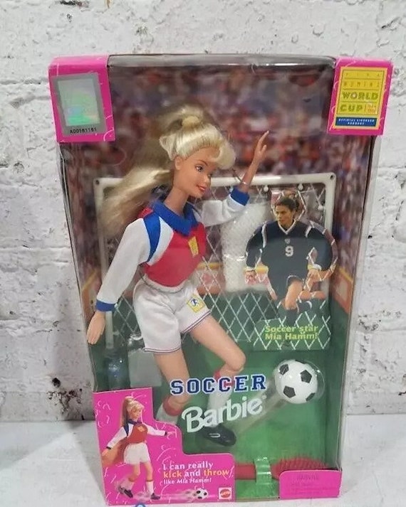 Soccer barbie mia hamm best sale