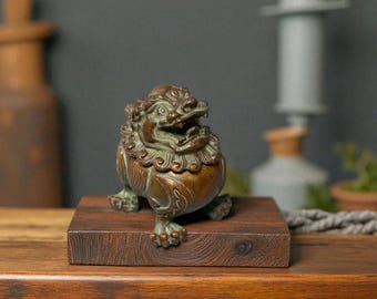 Handmade Bronze Pixiu Statue: Chinese Guardian Lion, Feng Shui Decor