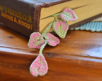 Crochet bookmark handmade string of hearts variegated houseplant pink and green for book lovers, crochet gift