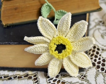 Handmade Bookmark Crochet Flower Bookmark - Booklover Gift - Gardeners Gift - Women's Gift