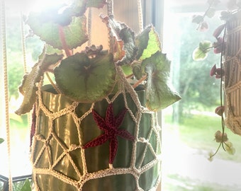 Handmade Crochet Plant Hanger Ruby Bloom Flower Plant Lover Gift Indoor Plant enthusiasts hanging planter pot