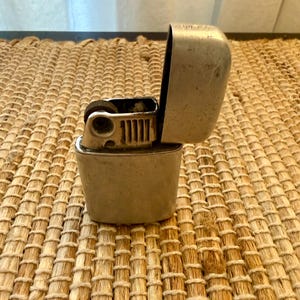 Vintage Lighters Uk