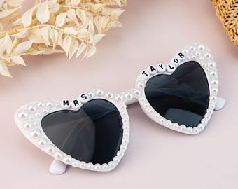 Personalized Bride to Be Heart Sunglasses, Pearl Sunglasses, Bride Heart Sunglasses, Bachelorette Sunglasses, Wedding Sunglasses for Bride