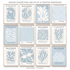 Könnte beinhalten: Ein Set aus 12 digitalen Wandkunst-Drucken mit von Henri Matisse inspirierten Designs in Hellblau, Weiß und Beige. Jeder rechteckige Druck zeigt abstrakte organische Formen, florale Muster oder Figuren mit Text, darunter Matisse, Papiers Découpés und Berggruen & Cie. Die Sammlung trägt den Titel Matisse Gallery Wall Art Set of 12.
