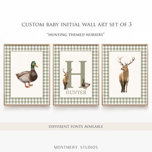 Impresión personalizada de iniciales de bebé, letrero de caza para guardería, pato real, caza de ciervos para guardería, decoración de guardería verde salvia, arte de pared con nombre de bebé personalizado