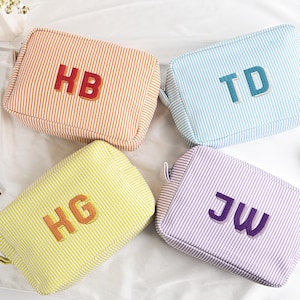 Personalisierte Leder bestickte Make-up-Tasche, Kosmetiktasche mit großer Kapazität, Brautjungfer Geschenke, Muttertagsgeschenk, Make-up-Veranstalter