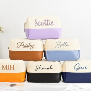 Personalisierte Leder bestickte Make-up-Tasche, Kosmetiktasche mit großer Kapazität, Brautjungfer Geschenke, Muttertagsgeschenk, Make-up-Veranstalter