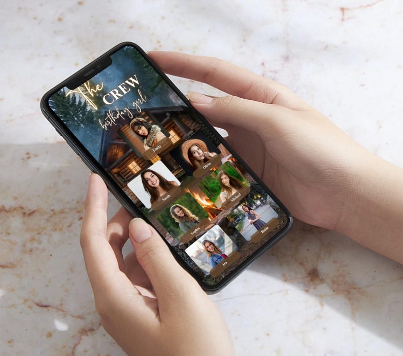 Peut inclure: Un smartphone affiche un graphique personnalis&eacute; avec le texte "The Crew birthday girl". Le graphique pr&eacute;sente une sc&egrave;ne de chalet et des photos individuelles. Le t&eacute;l&eacute;phone est tenu &agrave; deux mains.