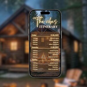 Peut inclure: Un smartphone affiche un itin&eacute;raire num&eacute;rique intitul&eacute; "The Vibes". Le programme comprend les horaires et les activit&eacute;s des vendredi, samedi et dimanche, avec les dates de juin 2025. L'arri&egrave;re-plan montre un chalet et un feu de camp, sugg&eacute;rant un th&egrave;me de vacances.