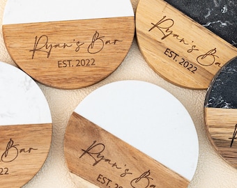 Sottobicchieri in legno di marmo incisi personalizzati, set di sottobicchieri personalizzati, regalo per la nuova casa, regalo di inaugurazione della casa, regalo per gli sposi novelli, regalo di anniversario
