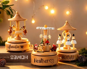 Personlig träspeldosakarusell, barnfödelsedagspresent, graverad namnspeldosa, babyleksakspresent, babyshowerpresent, barnkammardekor