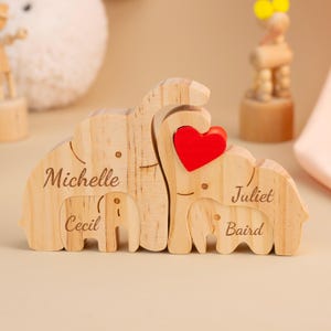 Personalized Engraved Wooden Elephant Family Puzzle, Custom 2-6 Person Animal Figurines in Gift Box, Ideal for Anniversaries & Home Decor