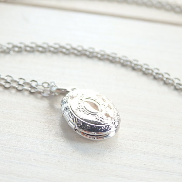 Minimalist Locket Necklace - Handmade Dainty Gold Silver LOCKET Necklace - Handmade Birthday Gift - Gift for Her Women - Spring Jewelry
