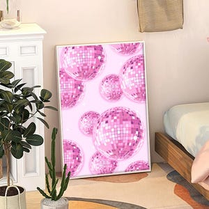 Roze discobal kunstposter, trendy muurkunst, esthetisch decor appartement, retro interieur, kunstprint, gedrukt cadeau