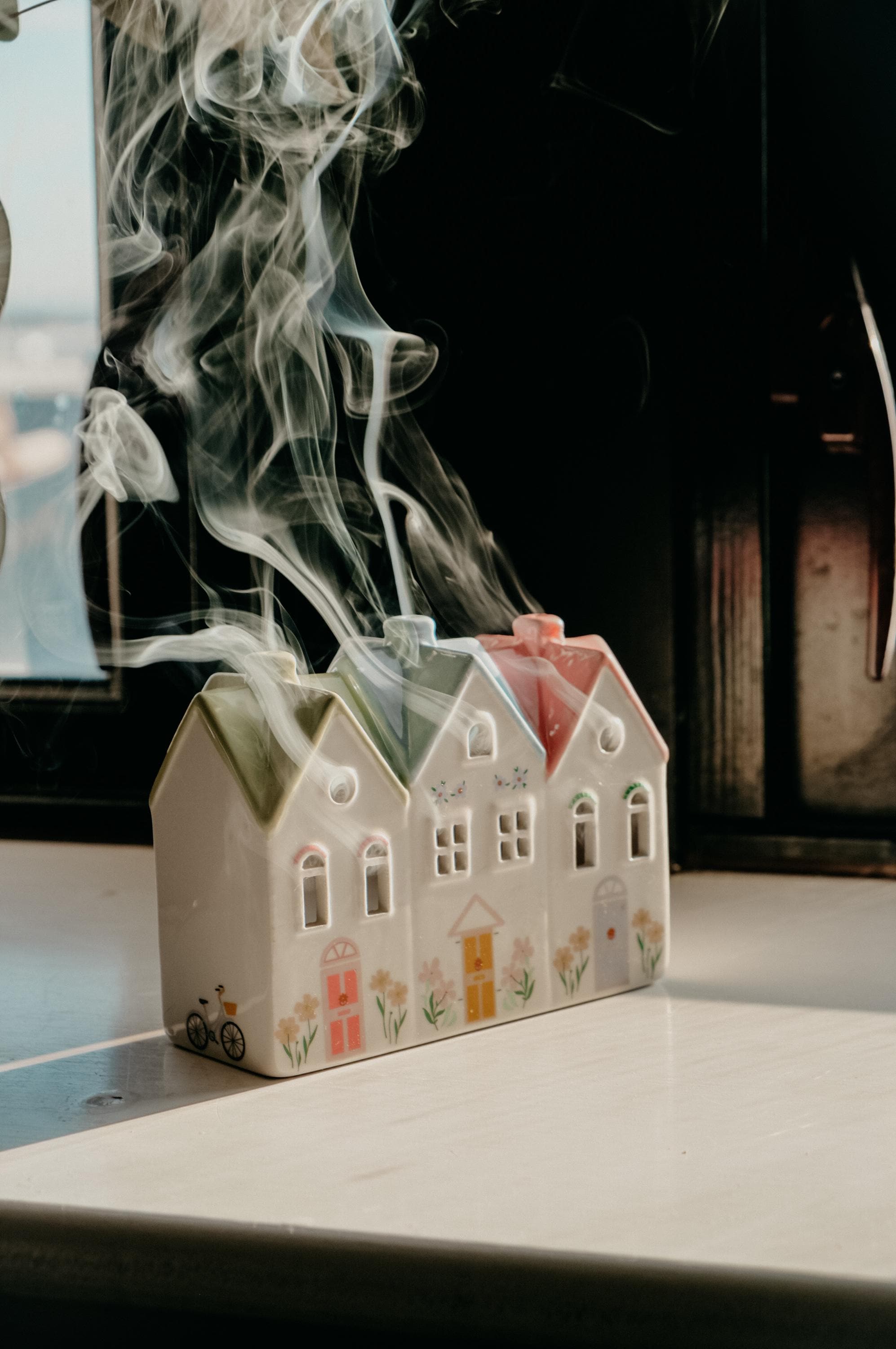 【Motif 】COTTAGE INCENSE POT Natural motif Cottage Incense Pot | BindleStore.