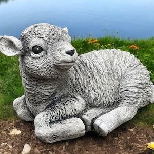 Concrete lamb decoration Farm animal garden figurine Lambkin backyard ornament Beton farm animal statue Home lamb art Cute sheep sculpture