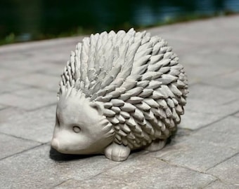 Stone hedgehog figurine Forest animal decoration Detailed hedgehog statue Garden sculpture Yard art ornament