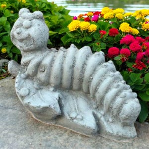 Outdoor caterpillar statue, Lawn worm art, Garden decoration, Detailed caterpillar figure, Worm stone idea, Yard ornament, Home worm design