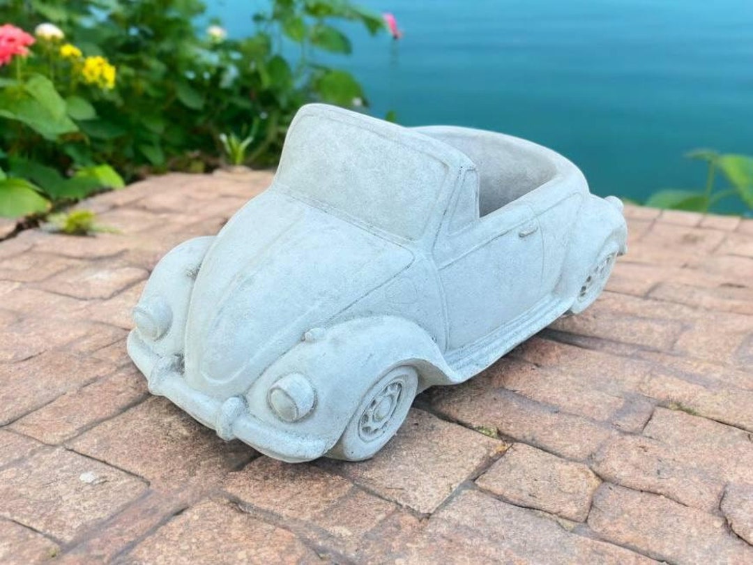 Backyard Car Planter Statue, Concrete Pot for Plants, Garden Planter ...