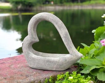 Heart planter figure Flower pot in the shape heart Stone plant pot Outdoor heart statue Massive planter for flowers
