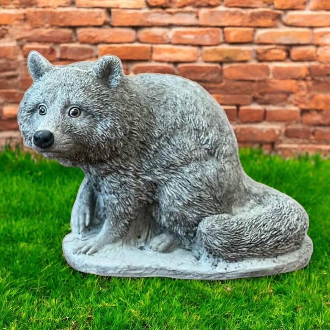 Raccoon Lawn Statue, Wild Animal Design, Realistic Raccoon Figure ...