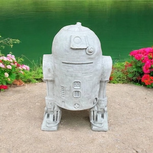 Stone robot figurine Cartoon home decor Standing robot statue Outdoor sculpture Patio decor Gift for friend