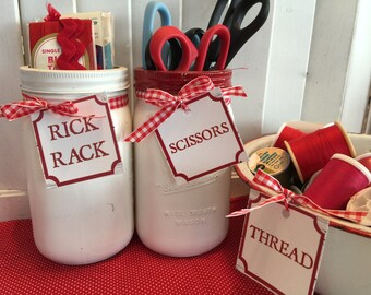 Etiquetas imprimibles en rojo y blanco para salas de costura y manualidades. Descarga instantánea. Ver imágenes.