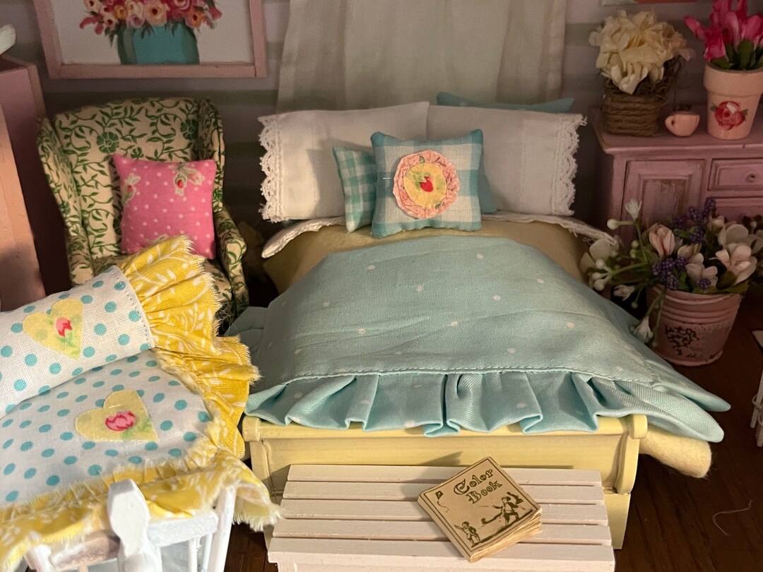 Miniature Cottagecore Style Dollhouse Comforter and Shams, Hand Painted ...