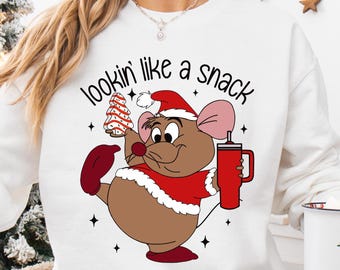 Camiseta navideña de Disney Gus Gus, sudadera navideña de Cenicienta Mouse, camiseta navideña de Disneyland, sudadera con capucha para viaje navideño, camisetas con aspecto de snack