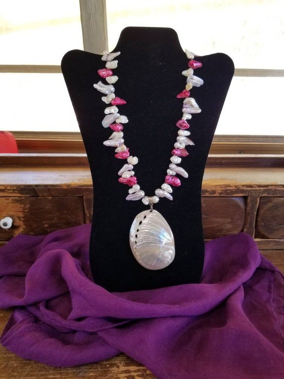 Handmade, seashell, cream, purple, pink, necklace - image 3