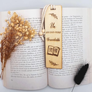 Personalized Wooden Bookmark - Books Pattern