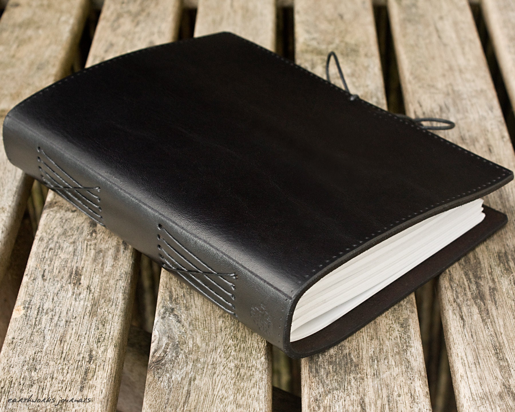 A5 Medium Black Leather Journal, Classic Hand Bound Journal, Leather Notebook, Travel Journal, Memorial Book, Custom Guestbook, Personalised