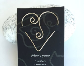 Heart Bookmark, FREE SHIPPING, Wedding Favor, Inexpensive Teacher Gift, BookLover, Librarian Gift, Favorite Teacher Gift