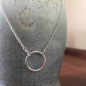 Silver Hoop Infinity Necklace, Minimalist Sterling Silver Eternity Circle, Simple Hoop Necklace, Sisters, Best Friend Gift, Bridesmaid Gifts