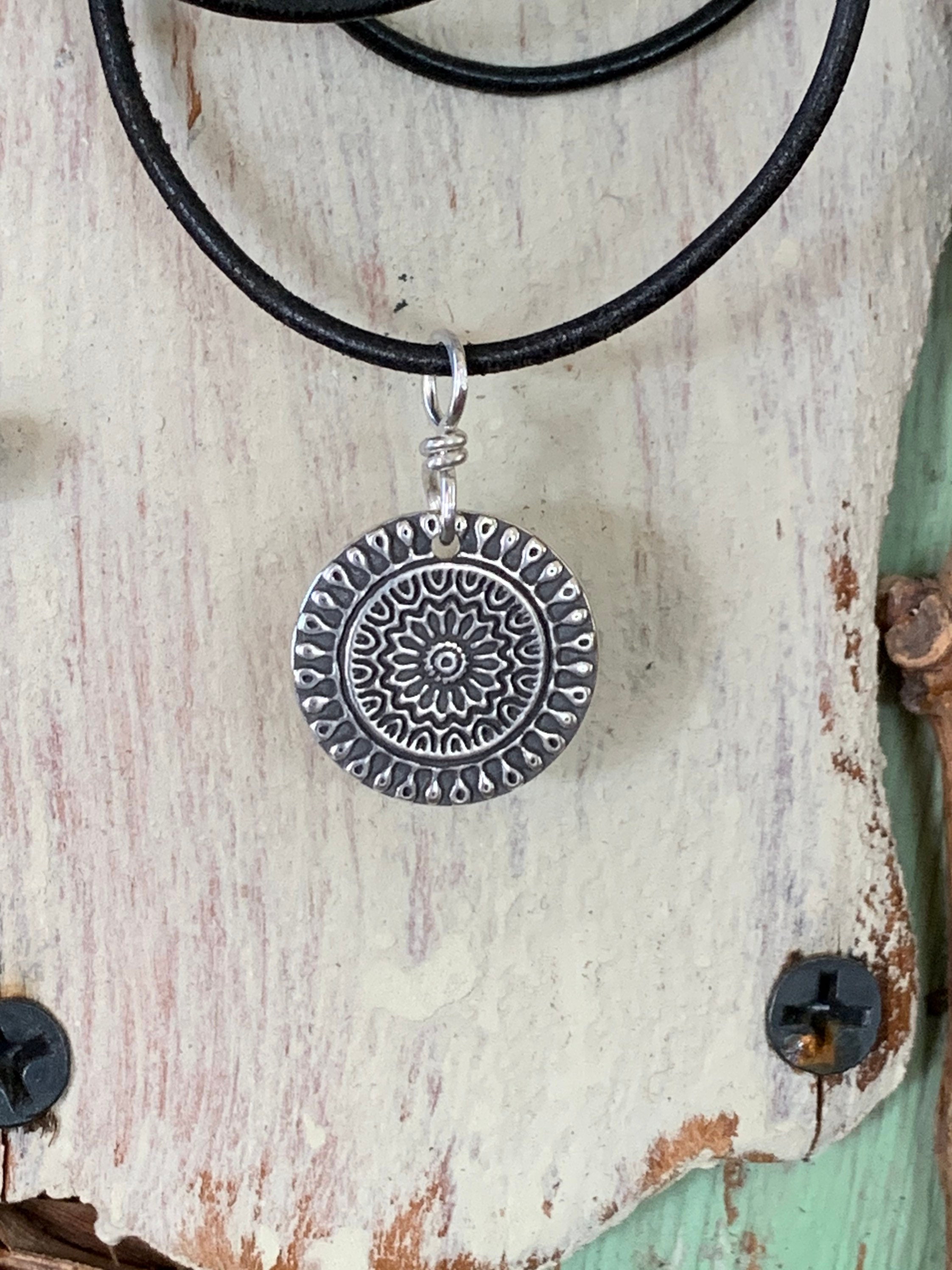 Collar Mandala pequeño colgante mandala de plata de ley Etsy