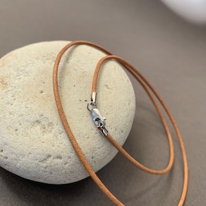 18 &quot;Tan Lederschnur, natürliche Lederband Halskette 1,5 mm, Sterling Silber Karabinerverschluss, Anhänger Kordel Halskette