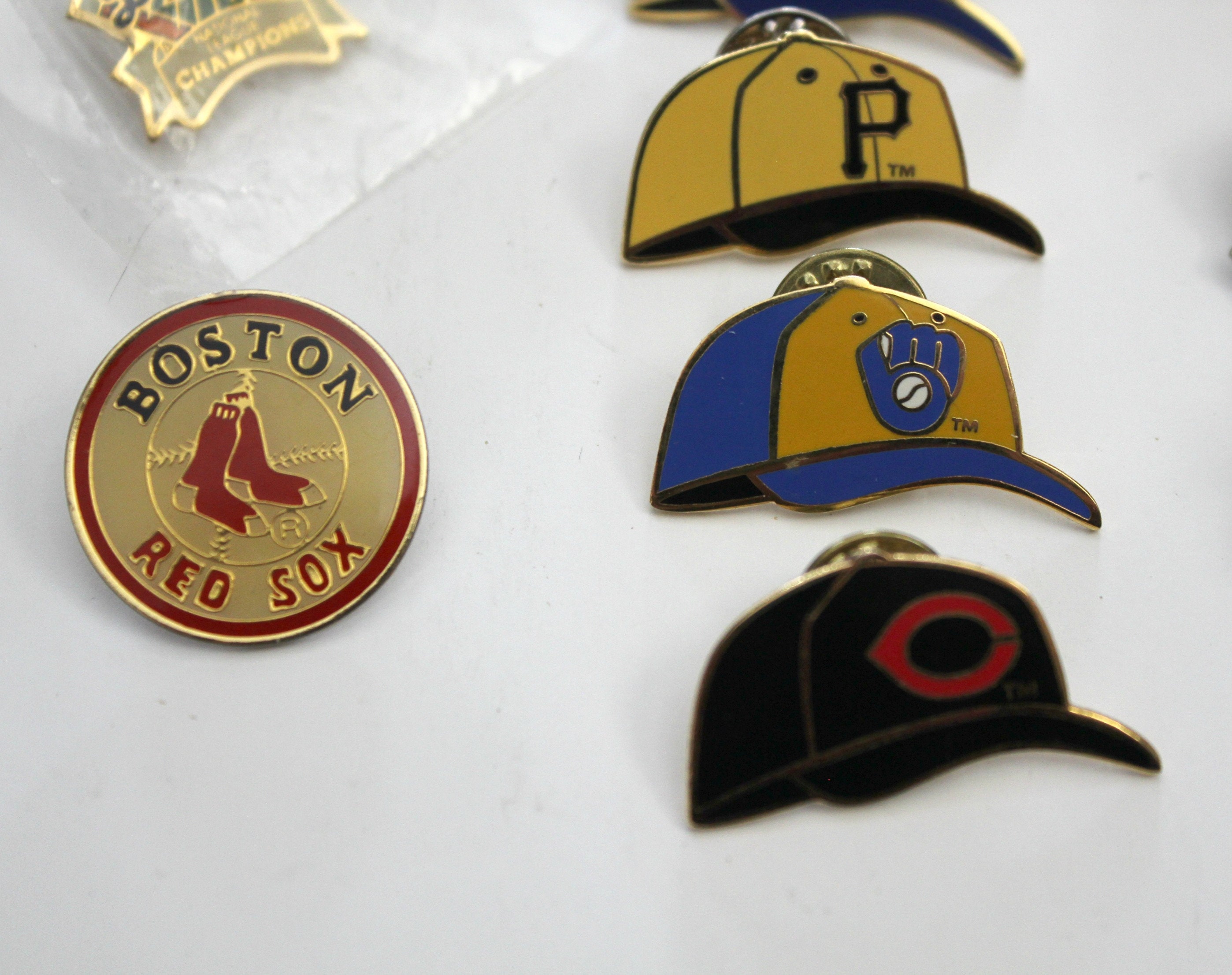 Lot MLB Major League Baseball Pins, Press, 1988 1955 Dodgers, Mariners