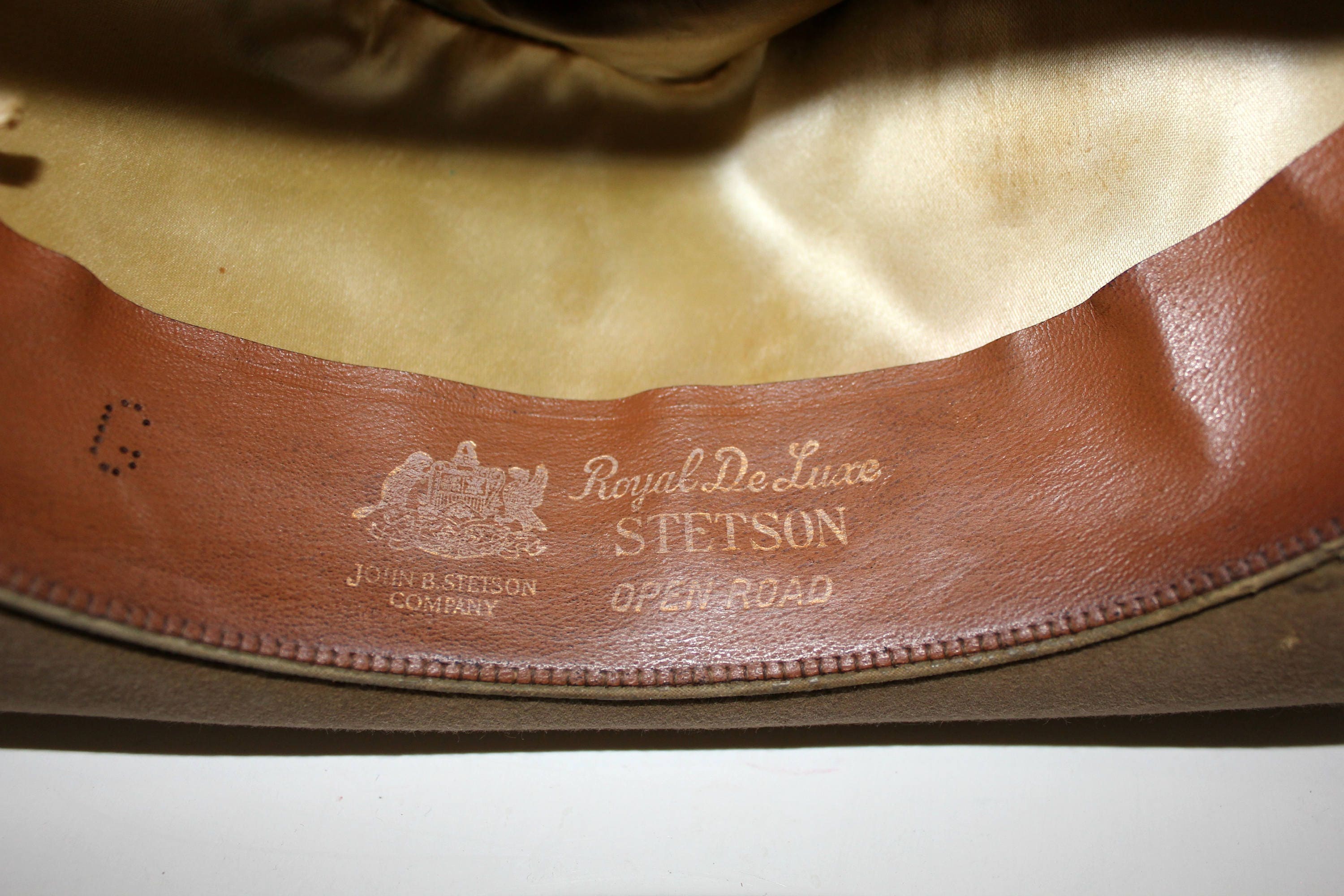 royal de luxe stetson